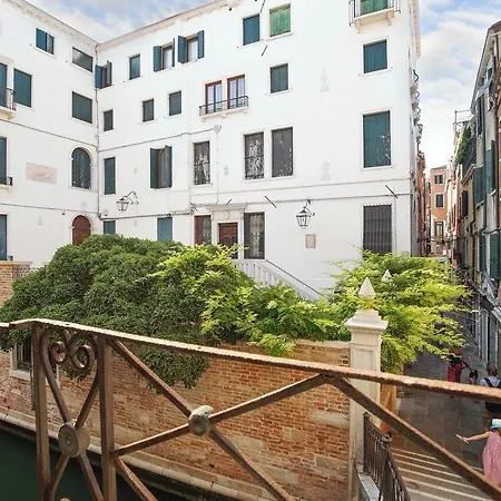 Guest house Casa Marsilli 3*