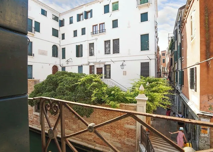 ゲストハウス Casa Marsilli 3*